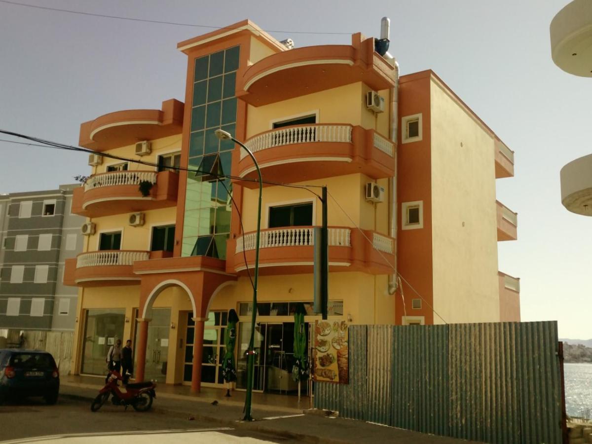 Apartment Urania_1 Sarandë Exteriör bild